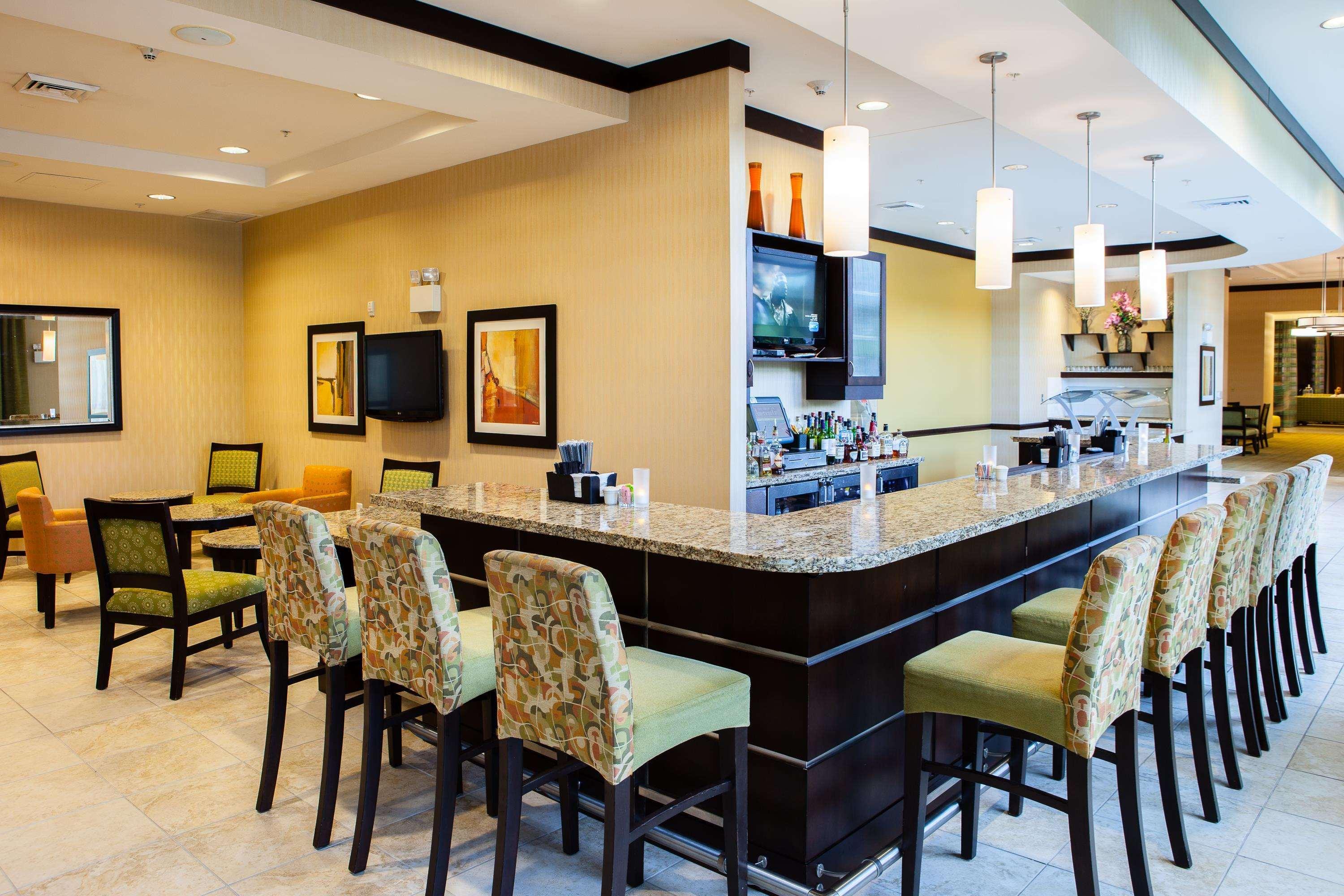 Hilton Garden Inn Shirlington Арлингтон Экстерьер фото