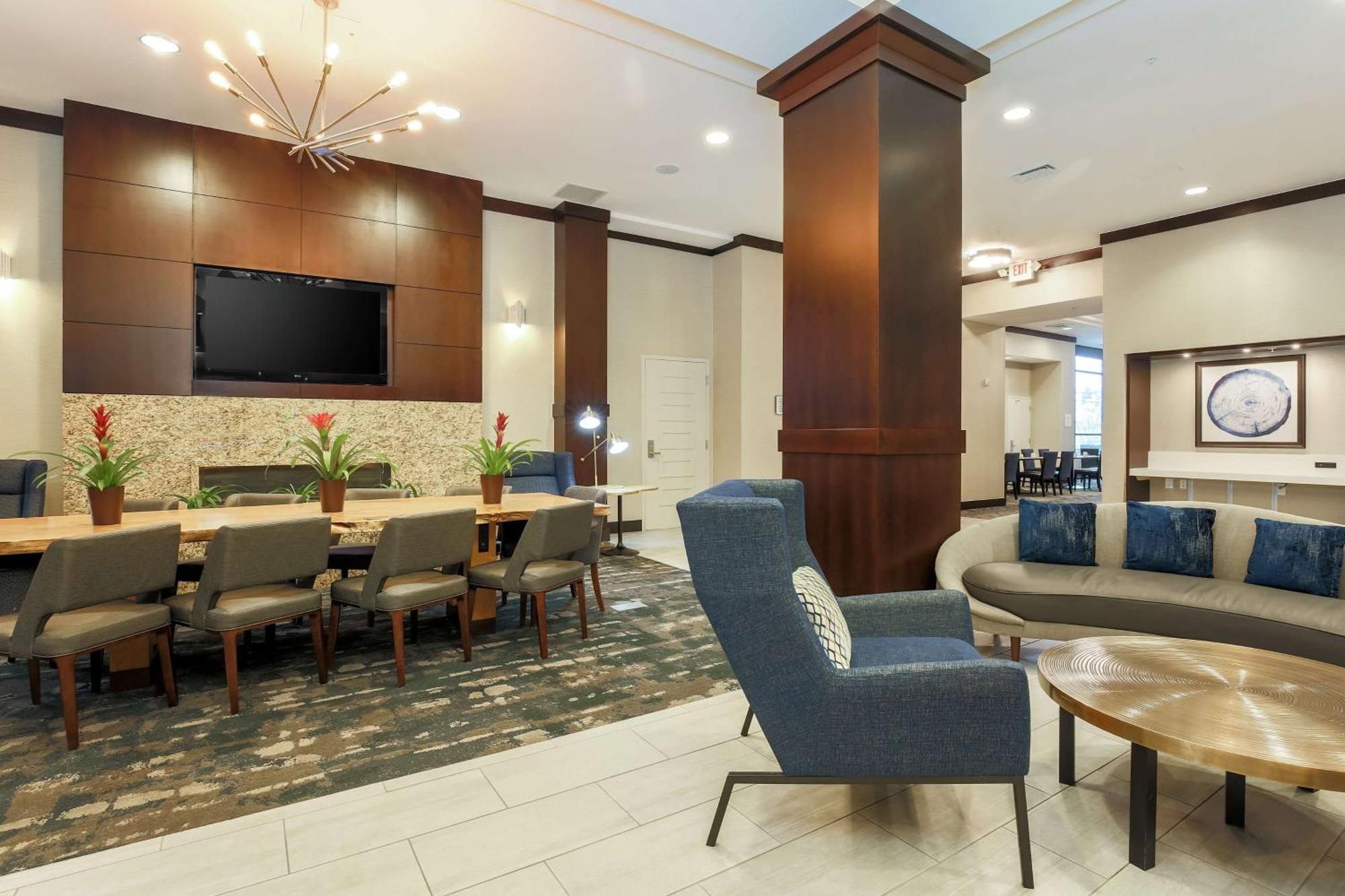 Hilton Garden Inn Shirlington Арлингтон Экстерьер фото