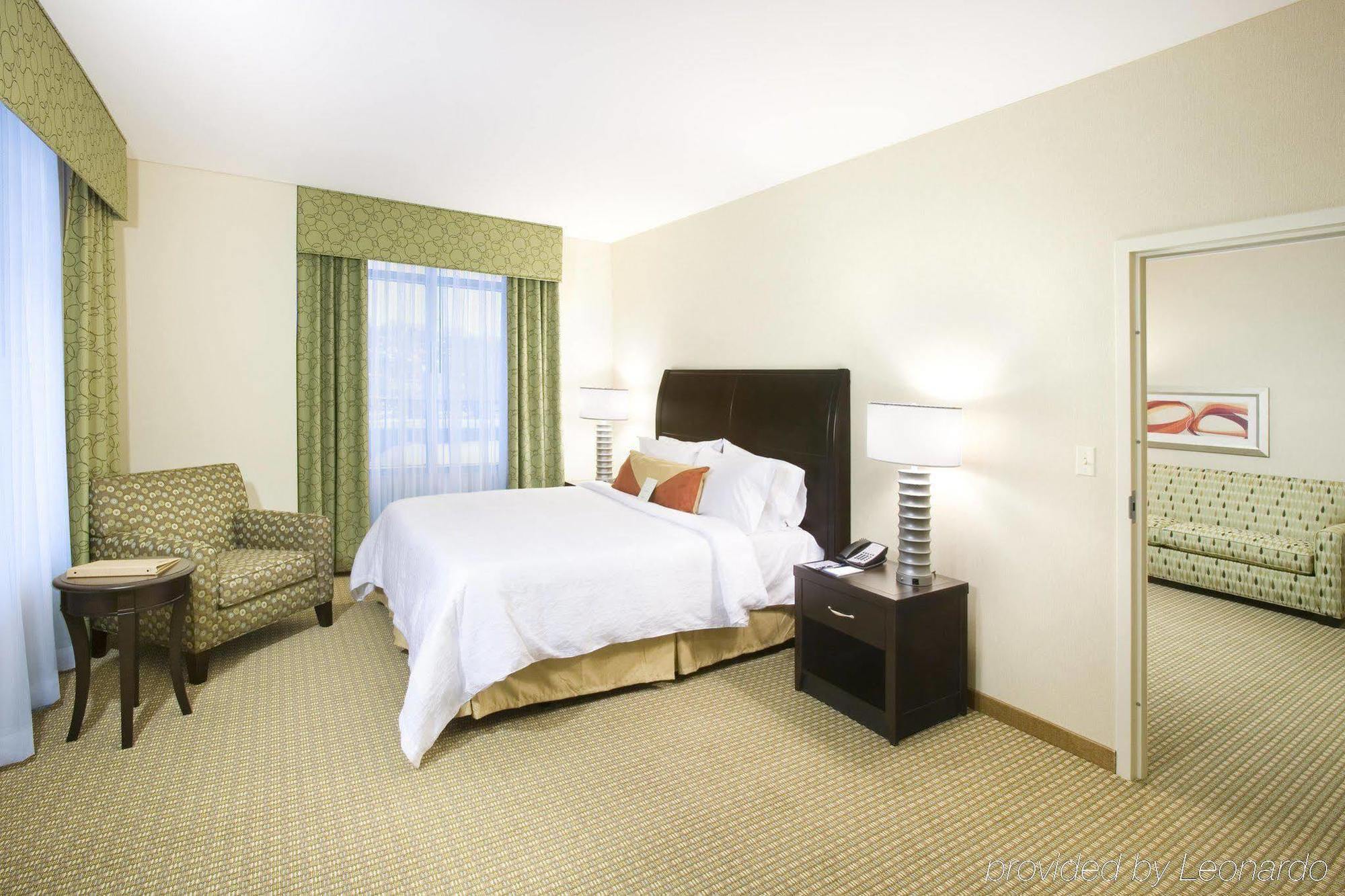Hilton Garden Inn Shirlington Арлингтон Номер фото